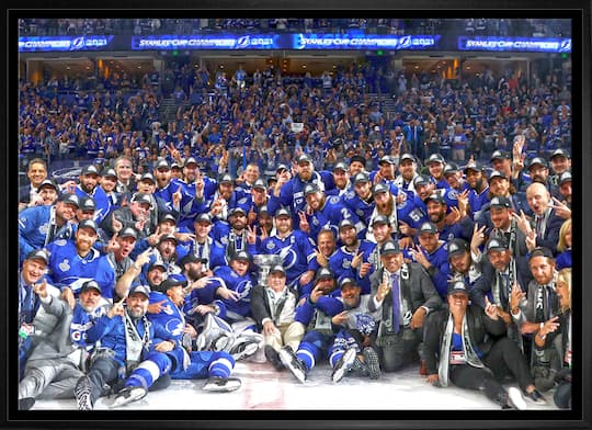 Tampa Bay Lightning Framed 20" x 29" 2021 Stanley Cup Champion Team Photo Canvas 31.5" x 22.5"